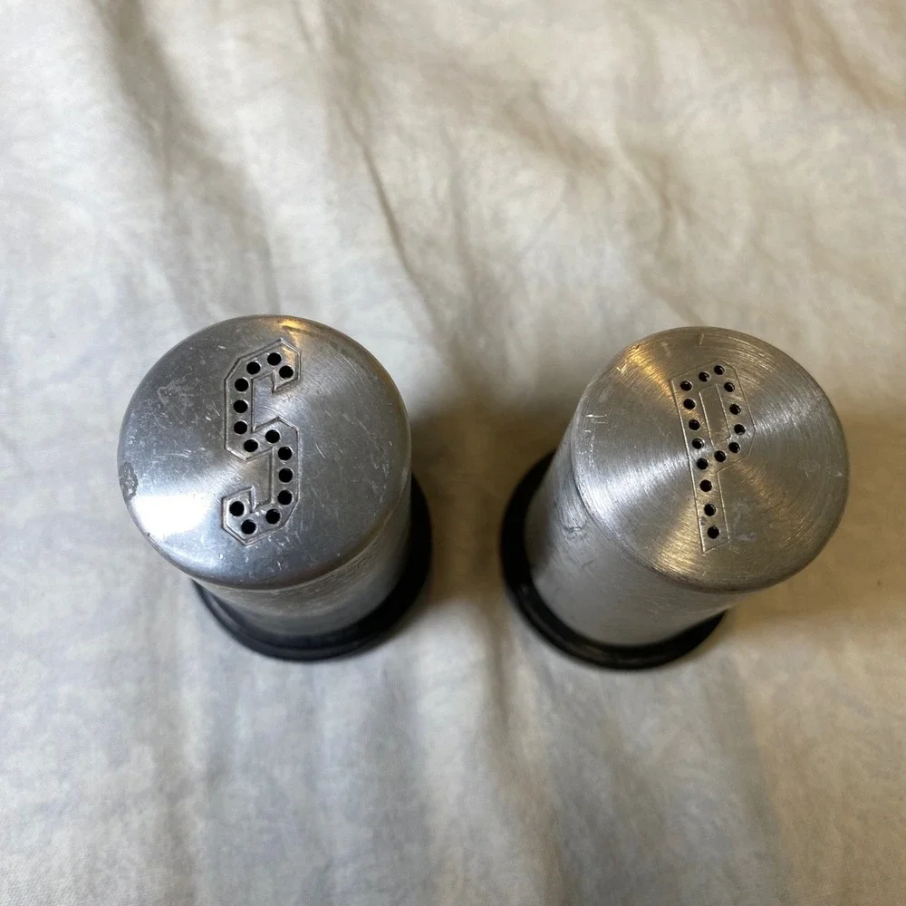 Vintage Aluminum Salt & Pepper Shakers Made In USA Mid Century‎ Modern Set